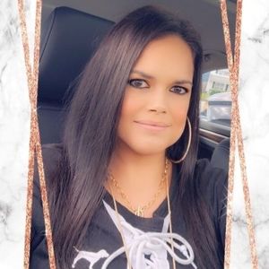 Meet your Posher, Janeida